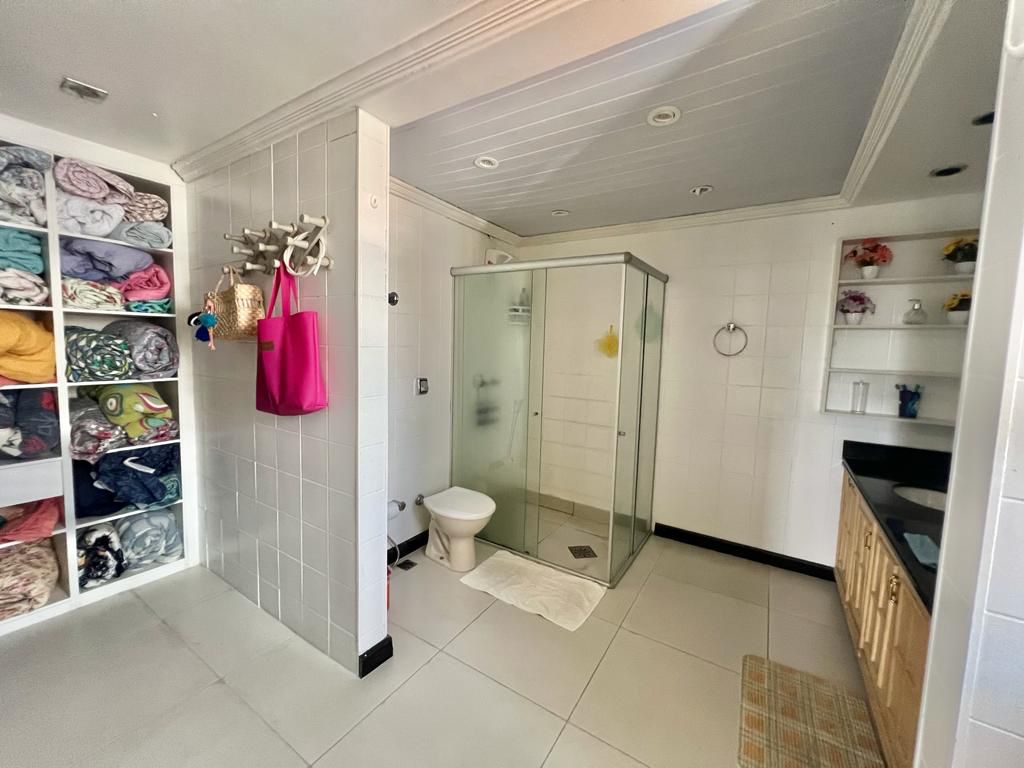 Imagem Apartamento com 4 Quartos à Venda, 290 m²em Nazaré - Belém