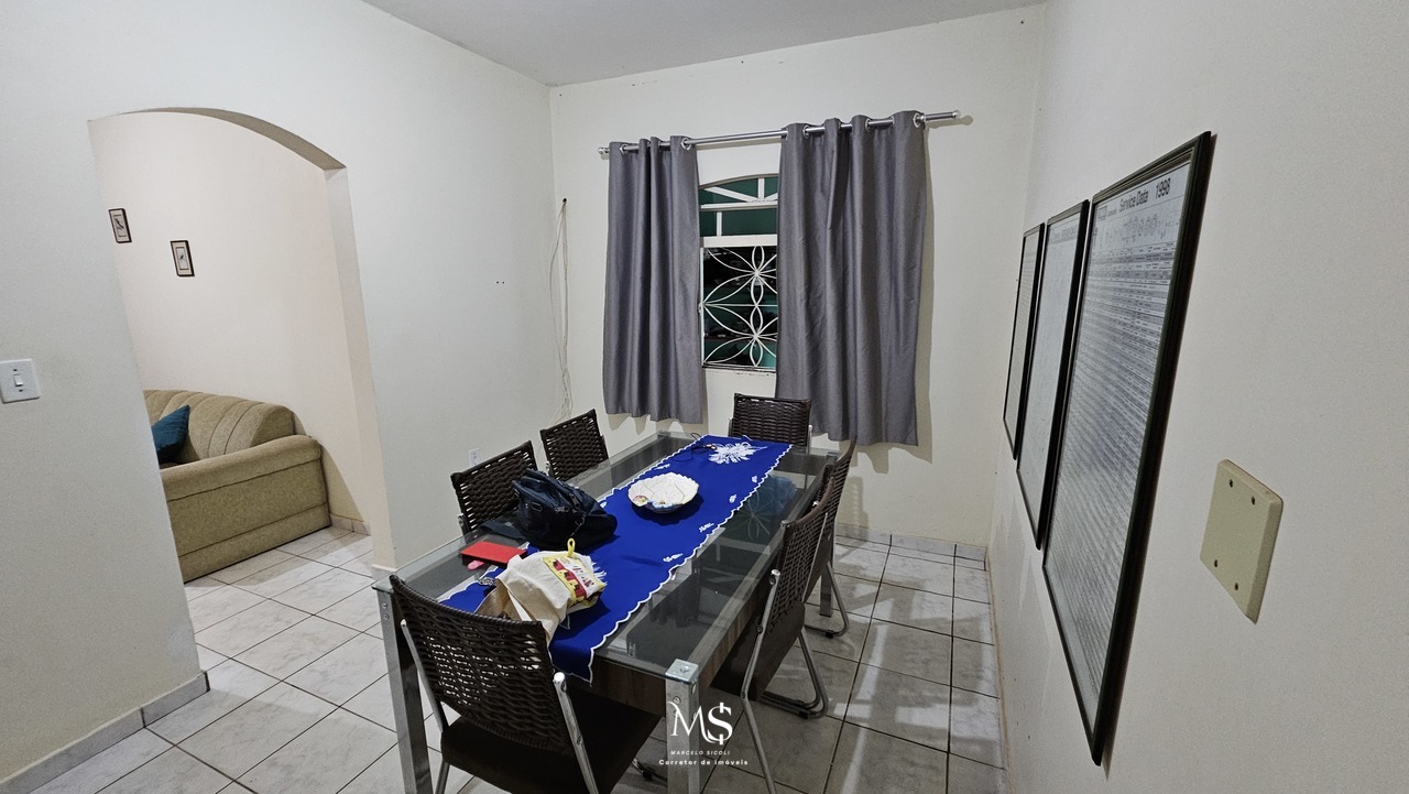 Imagem Sobrado com 5 Quartos à Venda, 275 m² em Setor Leste (Gama) - Brasília