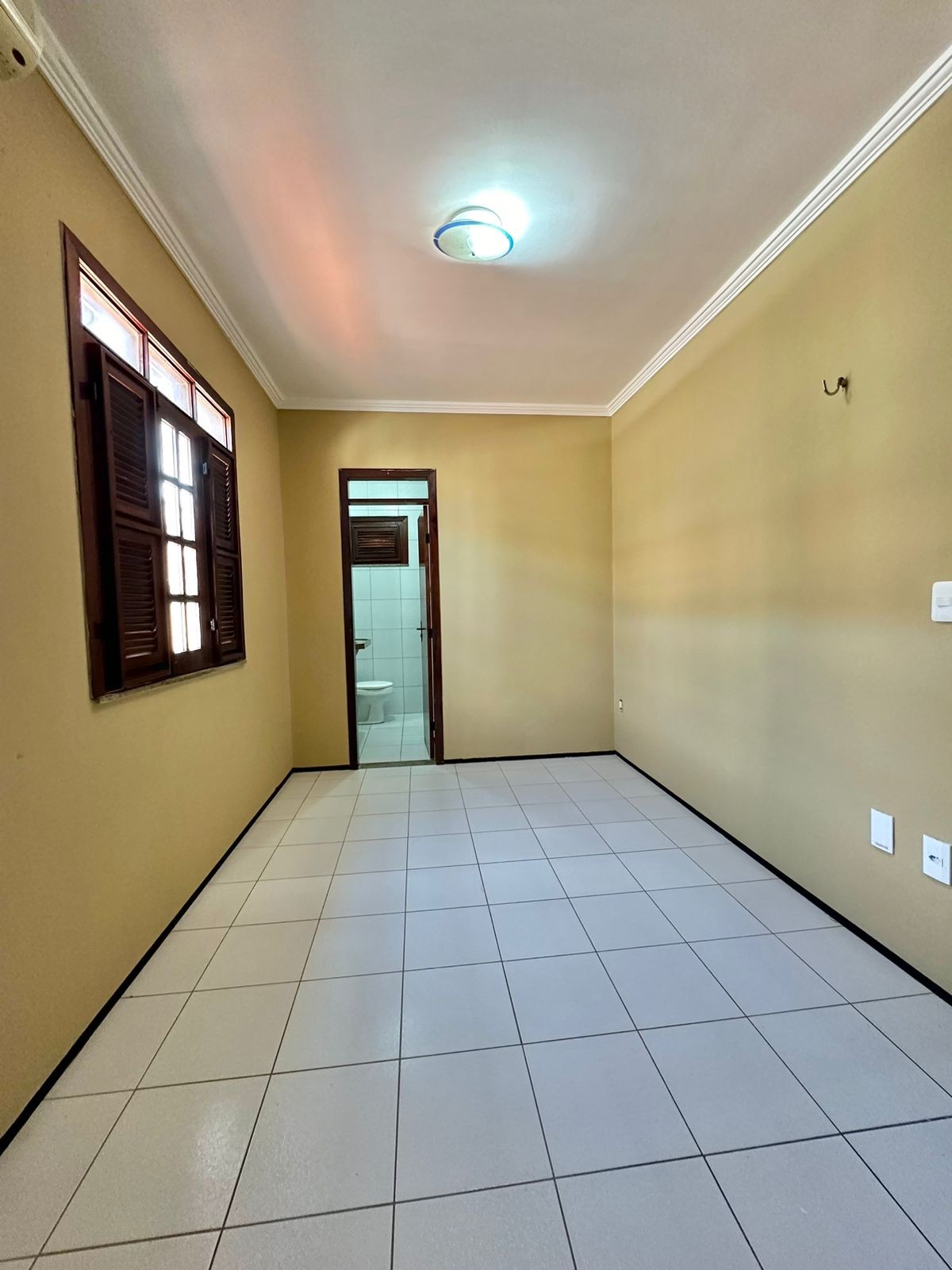 Imagem Casa de Condomínio com 4 Quartos à Venda, 134 m² em Sapiranga-Coité - Fortaleza Imagem Casa de Condomínio com 4 Quartos à Venda, 134 m² em Sapiranga-Coité - Fortaleza
