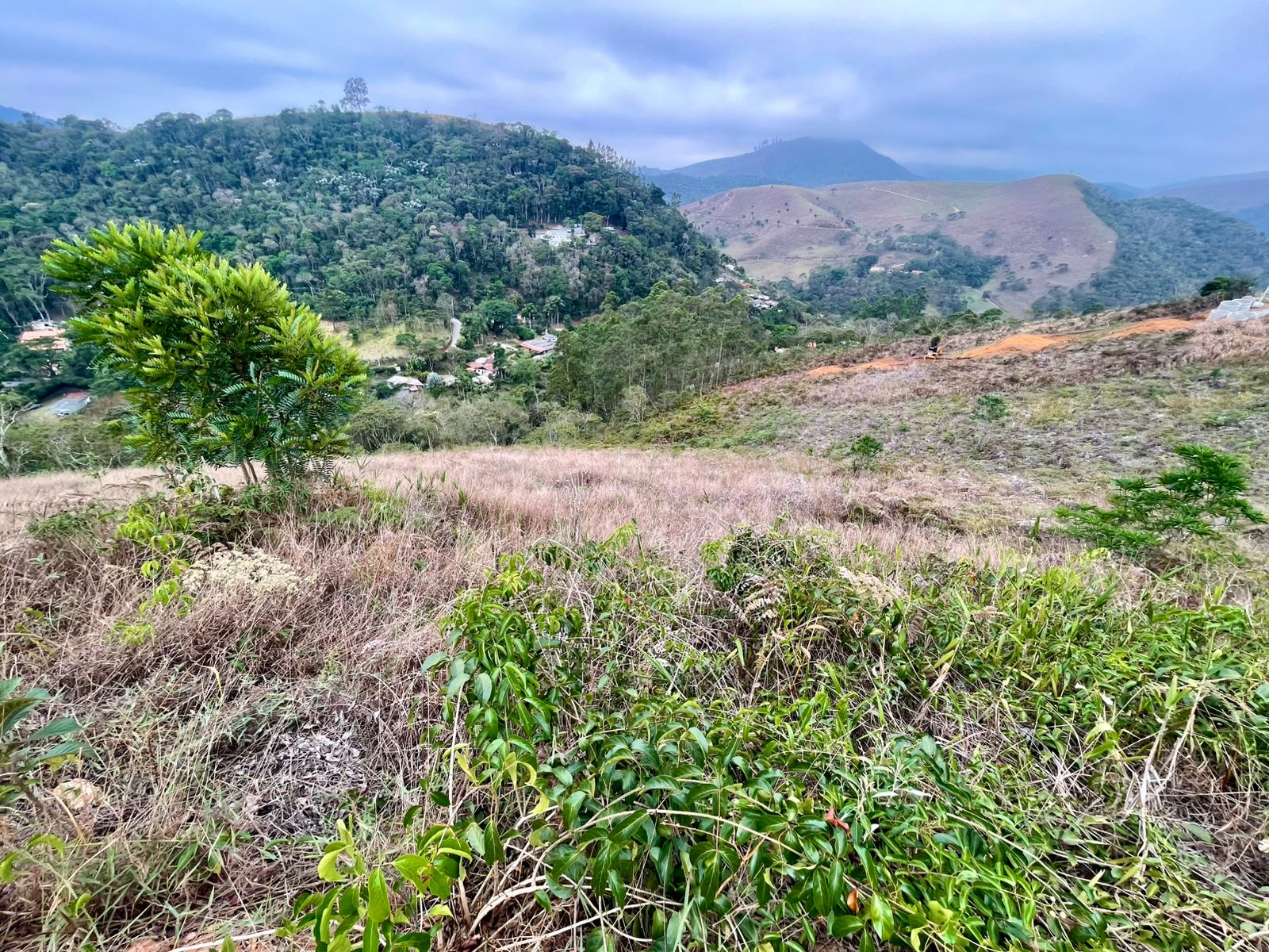 Imagem Terreno em Condomínio à Venda, 1 m²em Pessegueiros - Teresópolis