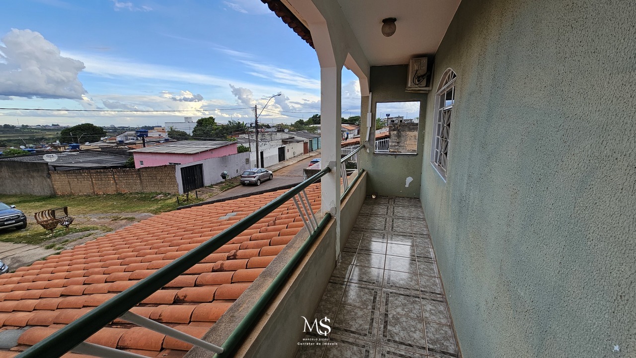 Imagem Sobrado com 5 Quartos à Venda, 275 m² em Setor Leste (Gama) - Brasília