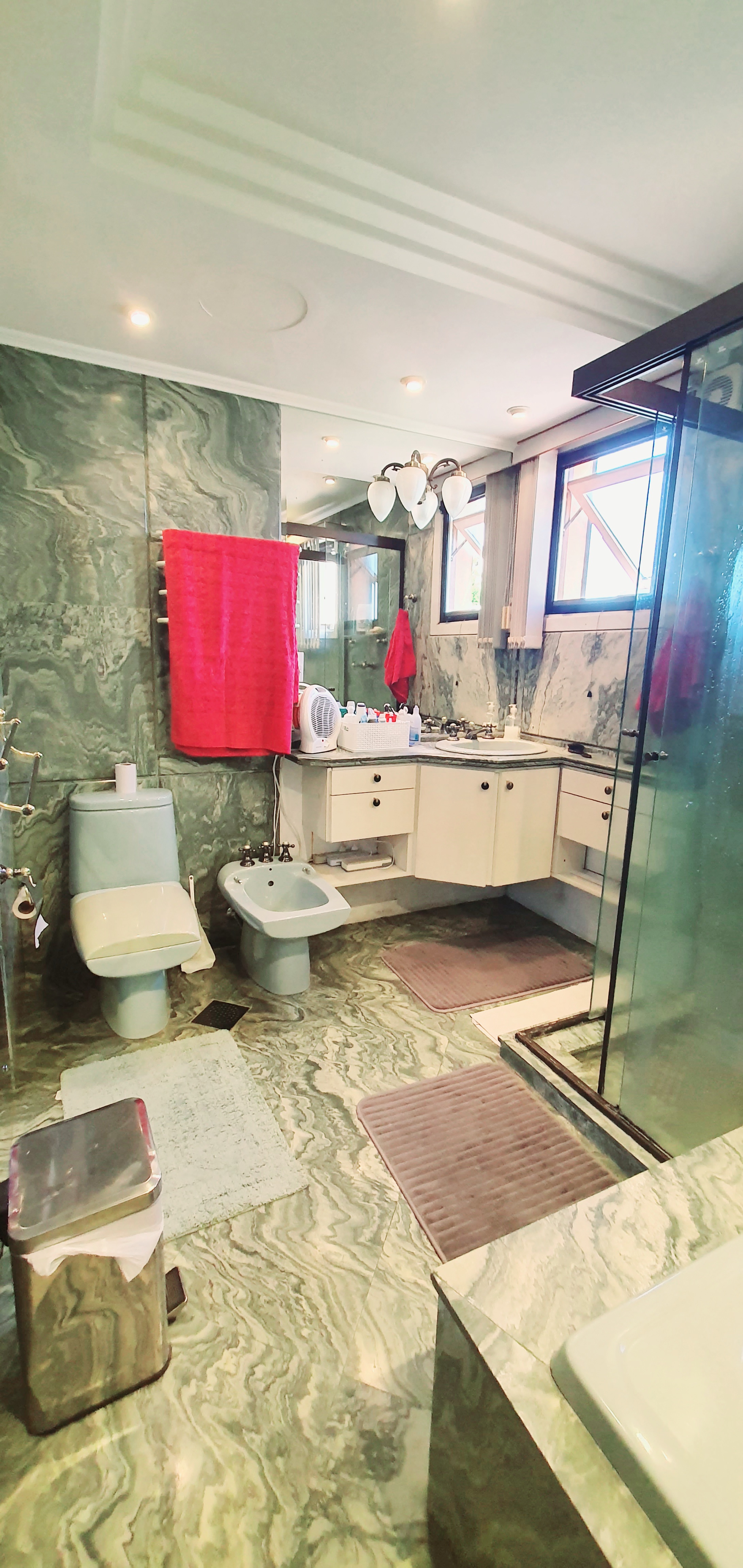 Imagem Casa de Condomínio com 3 Quartos à Venda, 340 m²em Menino Deus - Porto Alegre Imagem Casa de Condomínio com 3 Quartos à Venda, 340 m²em Menino Deus - Porto Alegre
