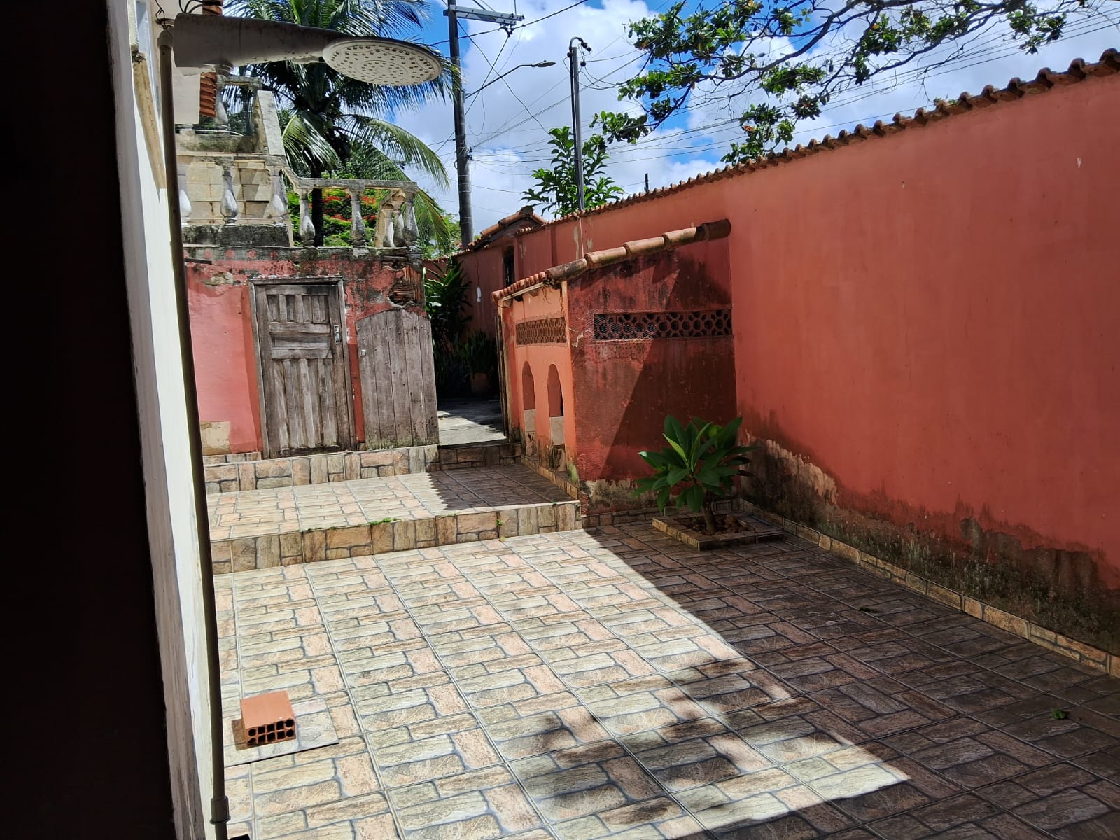 Imagem Casa com 2 Quartos à Venda, 200 m²em Sepetiba - Rio de Janeiro