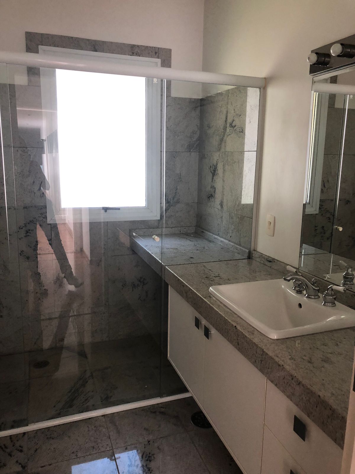 Imagem Casa de Condomínio com 4 Quartos à Venda ou Locação, 1 m²em Alphaville - Santana de Parnaíba Imagem Casa de Condomínio com 4 Quartos à Venda ou Locação, 1 m²em Alphaville - Santana de Parnaíba