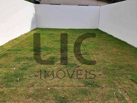 Imagem Casa com 3 Quartos à Venda, 176 m²em Jardim Mirabel - Goiânia