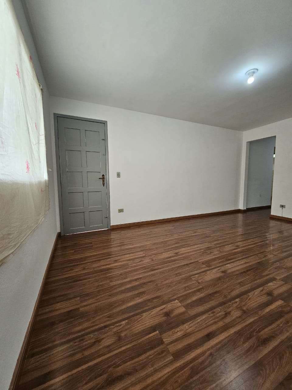 Imagem Casa com 3 Quartos à Venda, 123 m²em Bairro Alto - Curitiba Imagem Casa com 3 Quartos à Venda, 123 m²em Bairro Alto - Curitiba