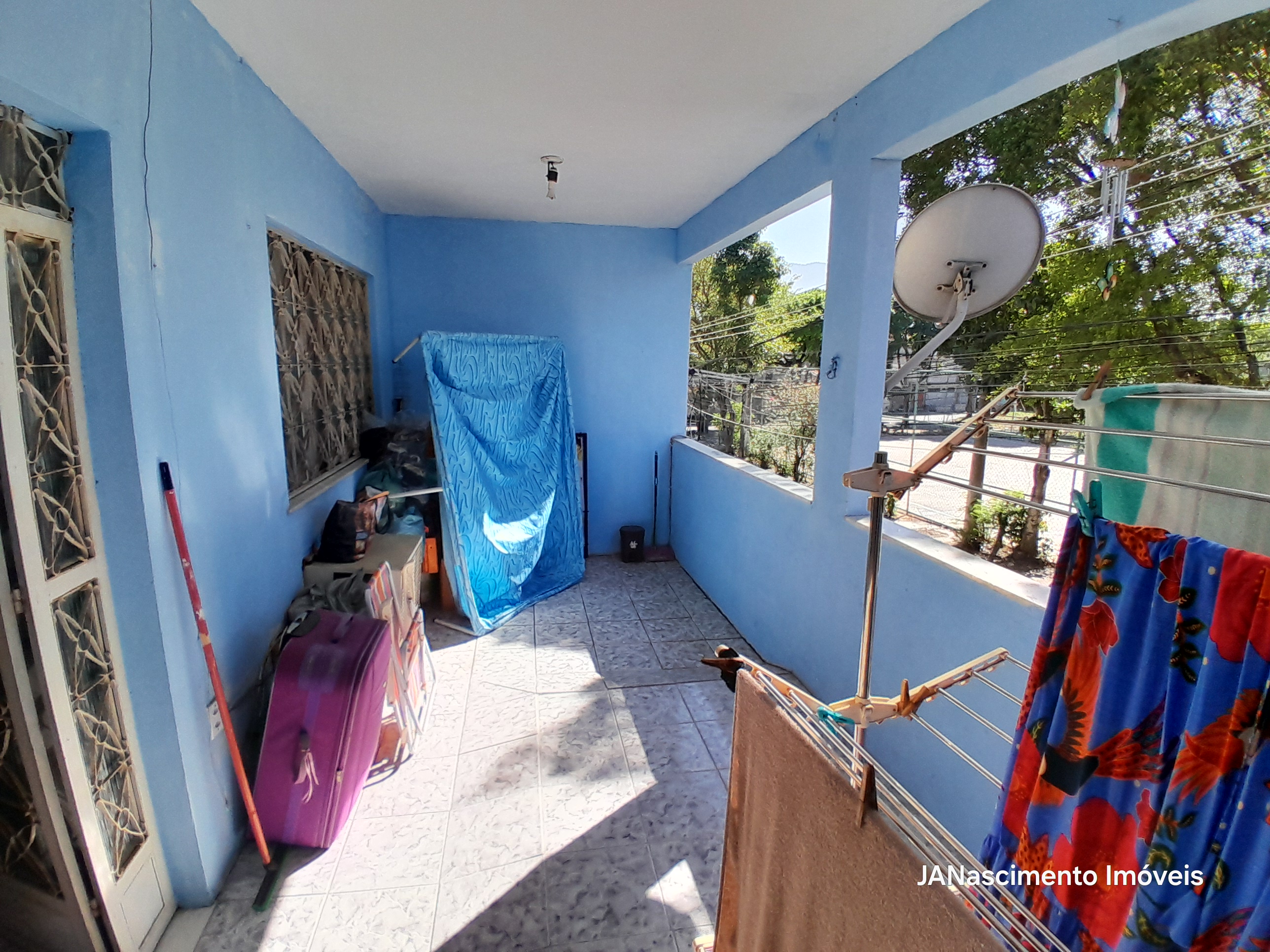 Imagem Casa com 2 Quartos à Venda, 150 m² em Bangu - Rio de Janeiro Imagem Casa com 2 Quartos à Venda, 150 m² em Bangu - Rio de Janeiro