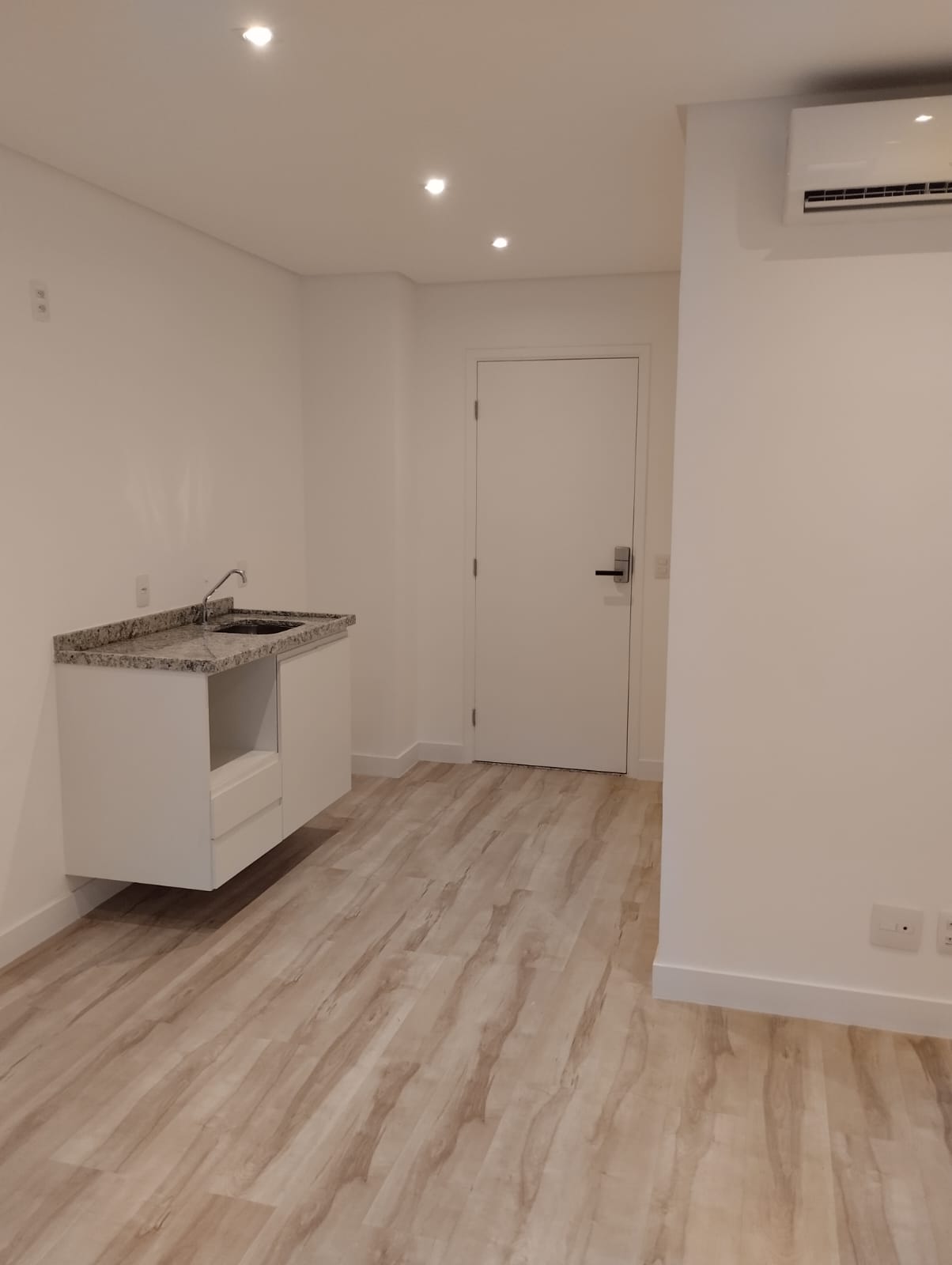 Imagem Apartamento com 1 Quarto para Alugar, 21 m² em República - São Paulo