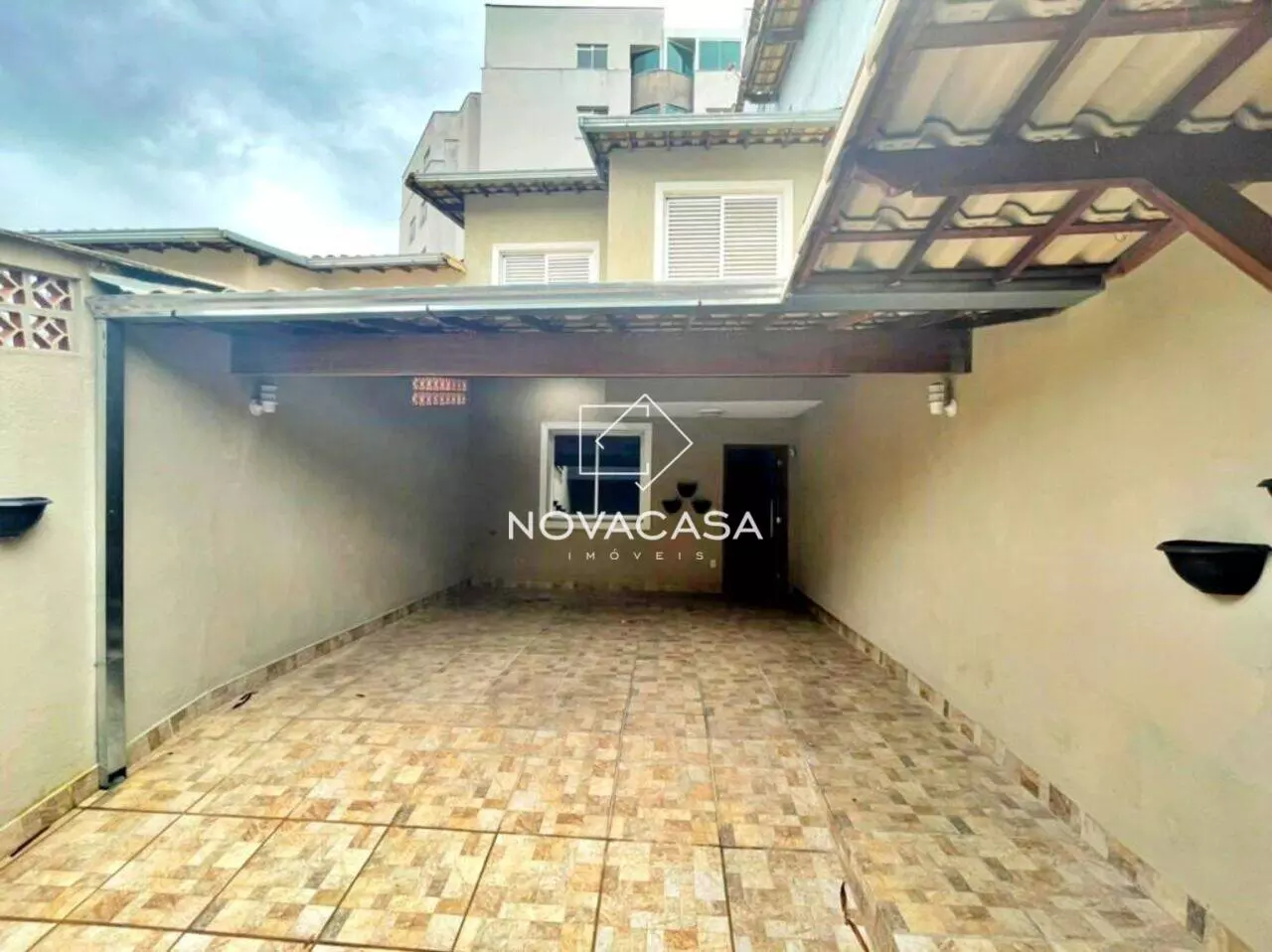 Imagem Casa com 3 Quartos à Venda, 85 m² em Heliópolis - Belo Horizonte Imagem Casa com 3 Quartos à Venda, 85 m² em Heliópolis - Belo Horizonte