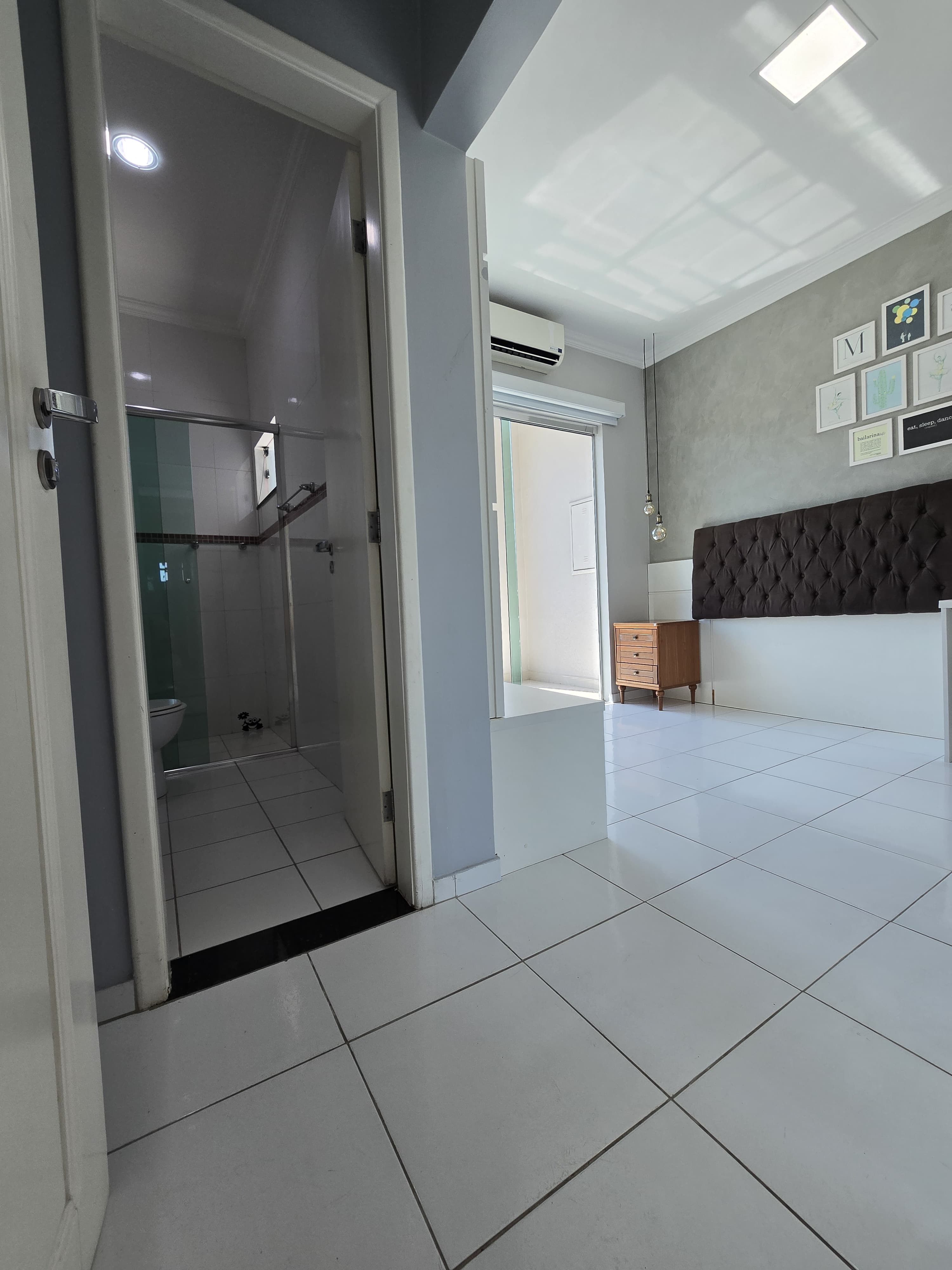 Imagem Casa de Condomínio com 4 Quartos à Venda, 239 m² em Tarumã - Manaus