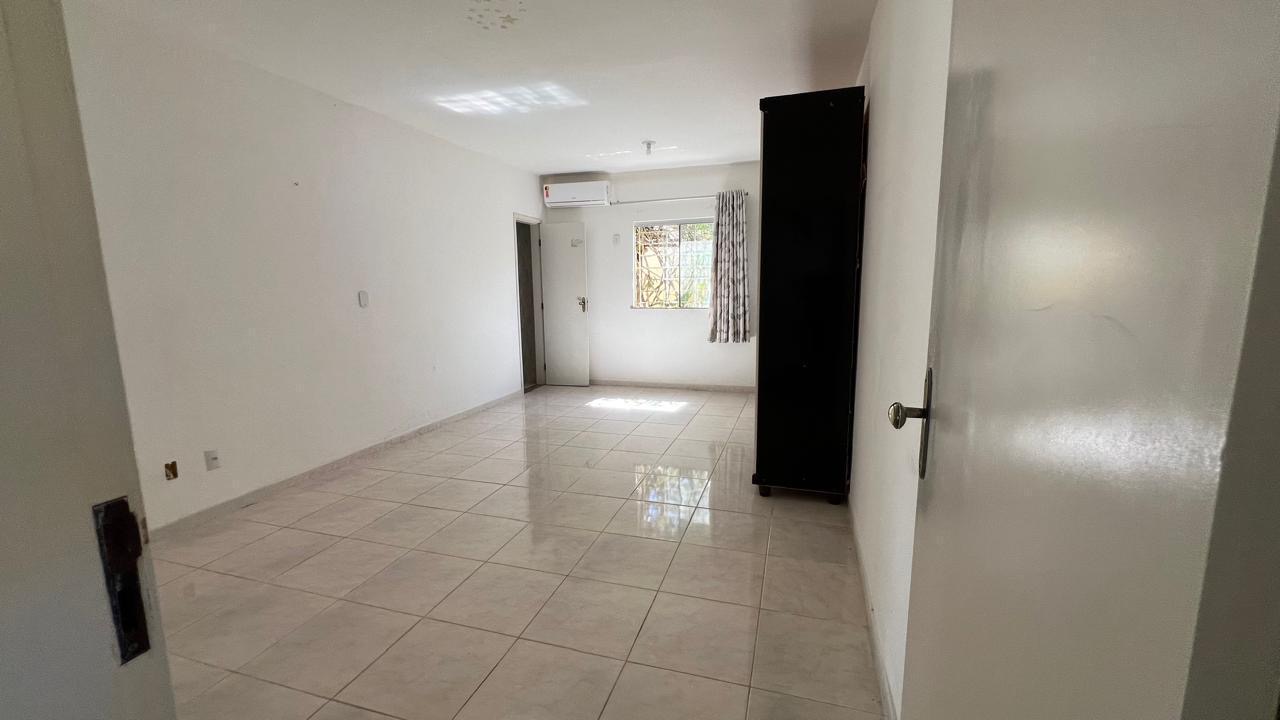 Imagem Casa com 3 Quartos para Alugar, 200 m²em Buraquinho - Lauro de Freitas Imagem Casa com 3 Quartos para Alugar, 200 m²em Buraquinho - Lauro de Freitas