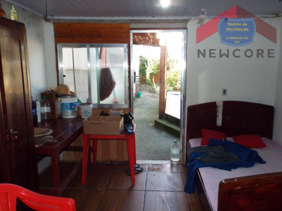 Imagem Sobrado com 2 Quartos à Venda, 120 m² em Laranjal - Pelotas