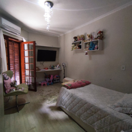 Imagem Casa com 2 Quartos à Venda, 216 m²em Jardim Marambaia - Jundiaí