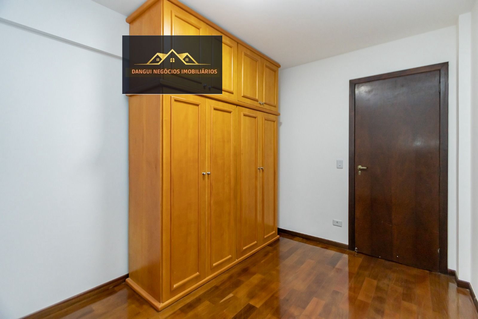 Imagem Apartamento com 3 Quartos à Venda, 91 m²em Bacacheri - Curitiba Imagem Apartamento com 3 Quartos à Venda, 91 m²em Bacacheri - Curitiba