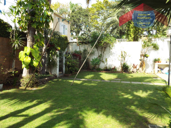 Imagem Casa com 4 Quartos à Venda, 315 m² em Centro - Pelotas