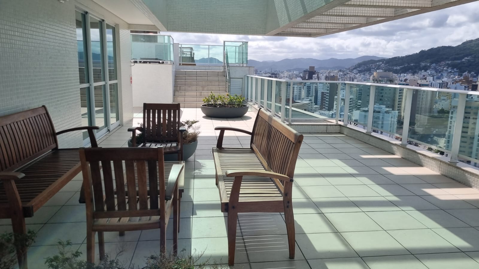 Imagem Apartamento com 3 Quartos à Venda, 12 m²em Centro - Florianópolis