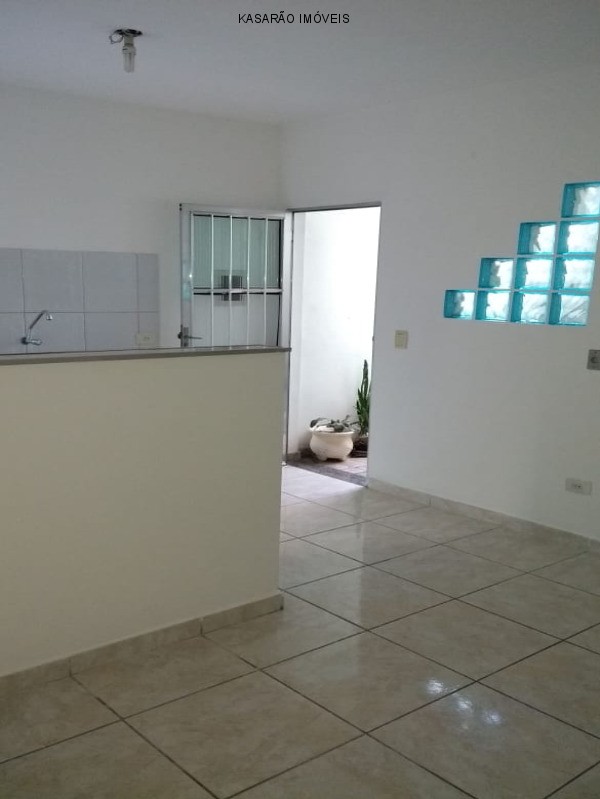 Imagem Casa com 1 Quarto para Alugar, 35 m²em Jardim Santo Elias - São Paulo