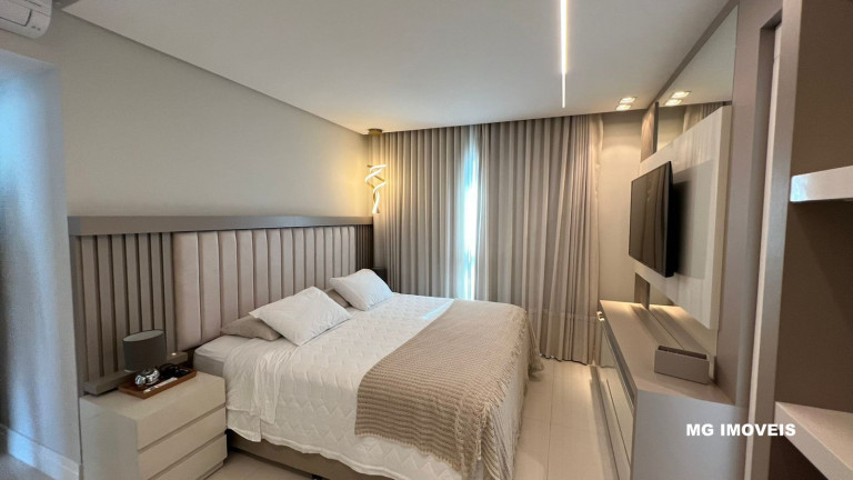 Imagem Apartamento com 3 Quartos à Venda, em Centro - Balneário Camboriú Imagem Apartamento com 3 Quartos à Venda, em Centro - Balneário Camboriú