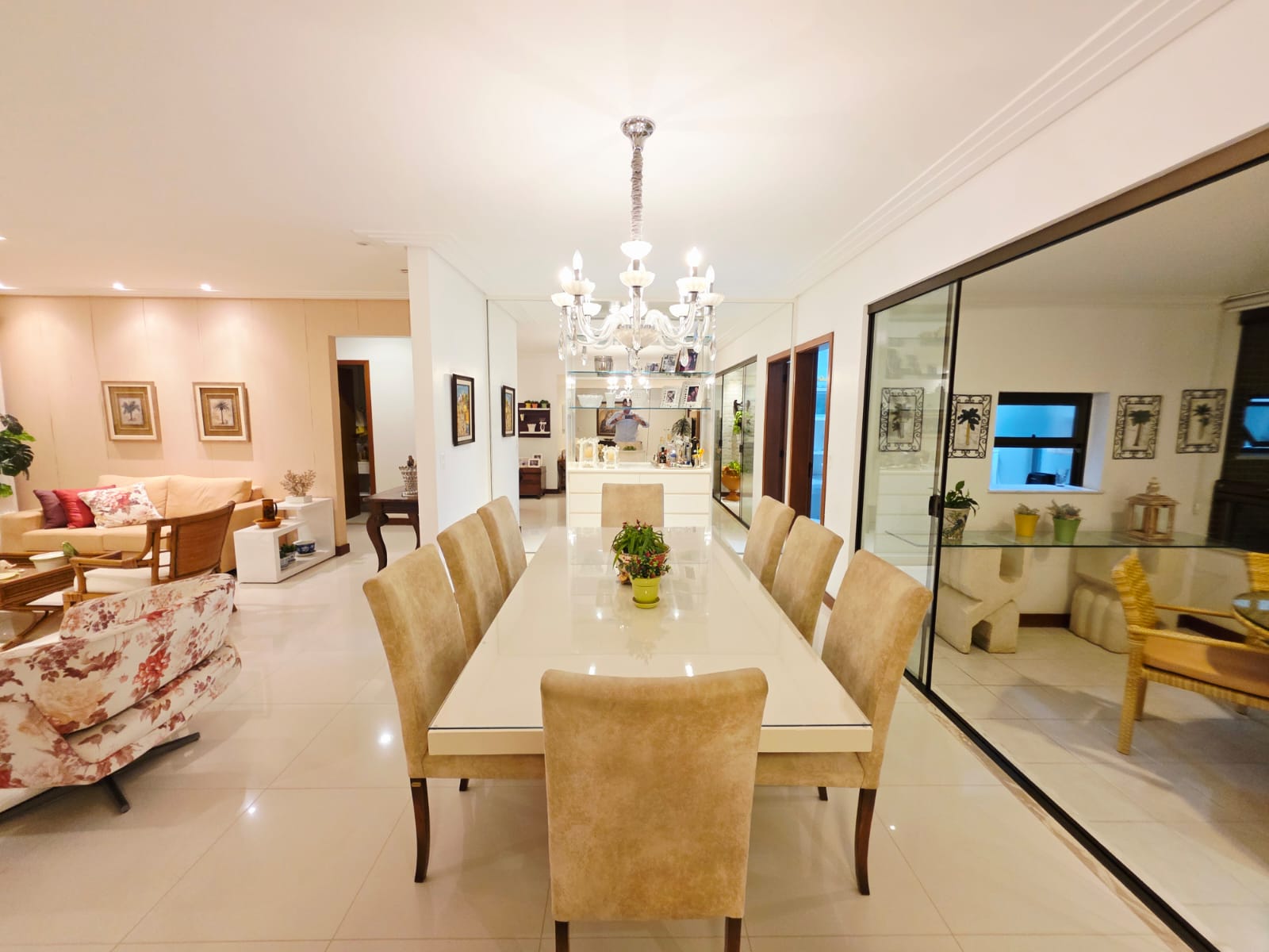 Imagem Apartamento com 4 Quartos à Venda, 224 m² em Pituba - Salvador Imagem Apartamento com 4 Quartos à Venda, 224 m² em Pituba - Salvador