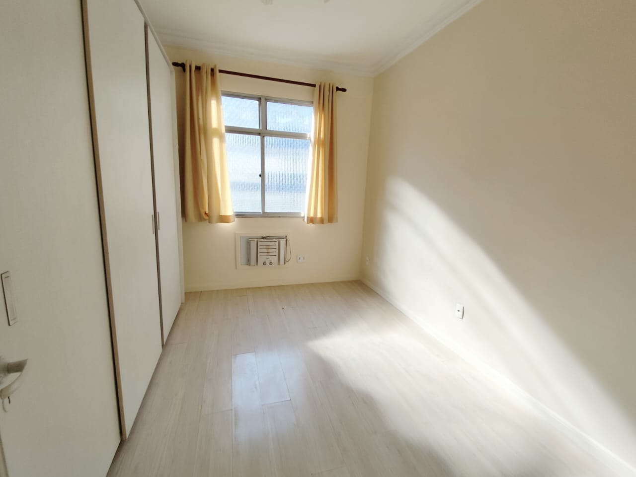 Imagem Apartamento com 1 Quarto à Venda, 56 m²em Icaraí - Niterói