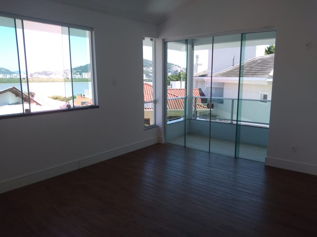 Imagem Casa de Condomínio com 5 Quartos à Venda, 259 m² em João Paulo - Florianópolis Imagem Casa de Condomínio com 5 Quartos à Venda, 259 m² em João Paulo - Florianópolis