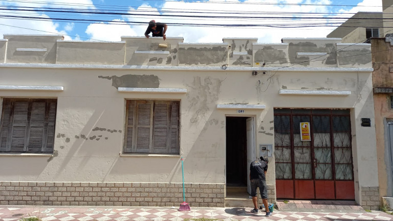 Imagem Casa com 2 Quartos à Venda ou Locação, 98 m² em Centro - Pelotas Imagem Casa com 2 Quartos à Venda ou Locação, 98 m² em Centro - Pelotas