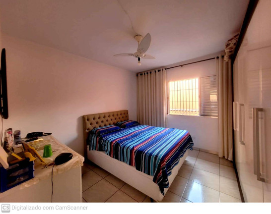 Imagem Casa com 3 Quartos à Venda, 300 m² em Veloso - Osasco