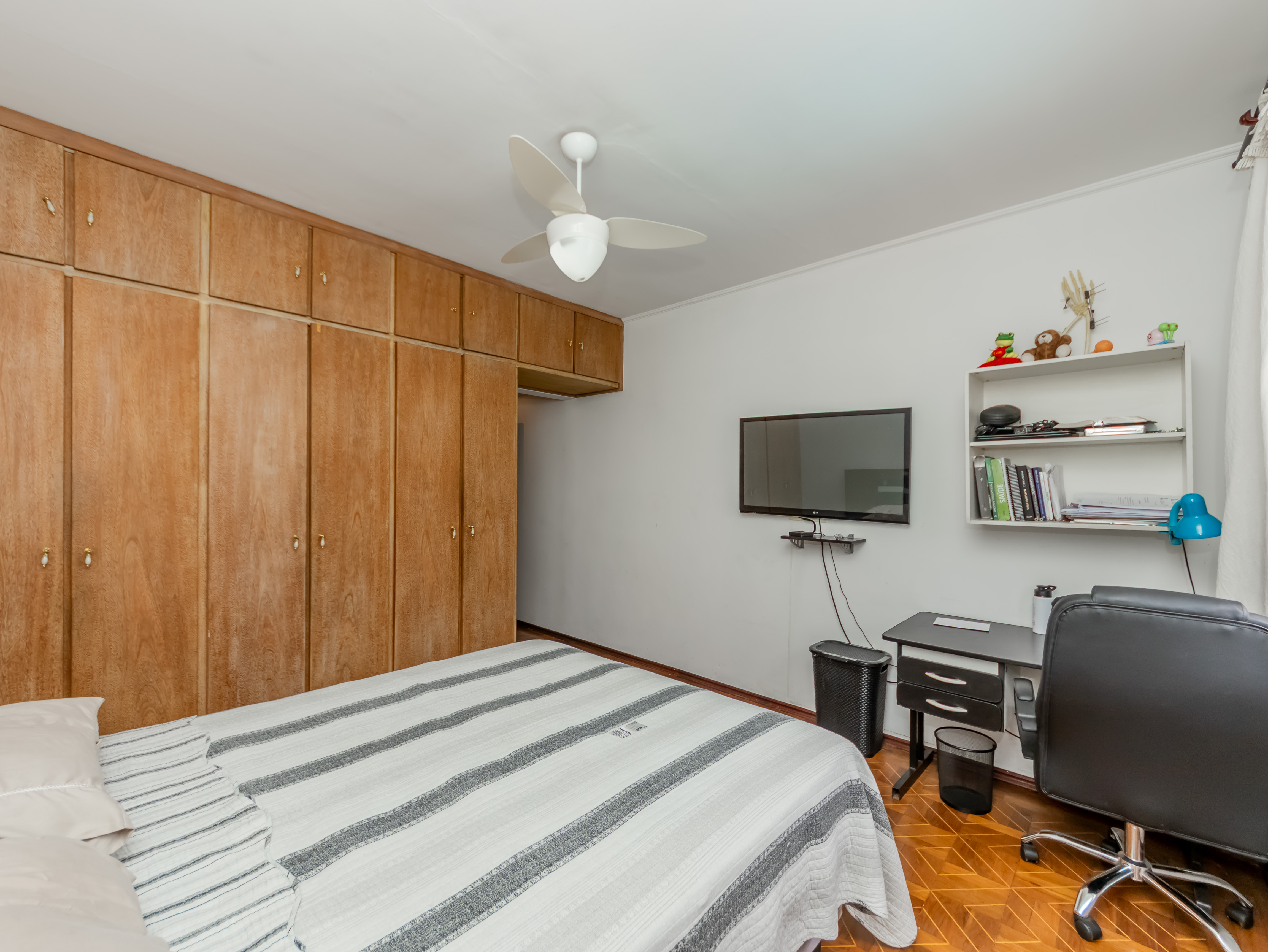 Imagem Sobrado com 3 Quartos à Venda, 300 m² em Vila Lúcia Elvira - São Paulo