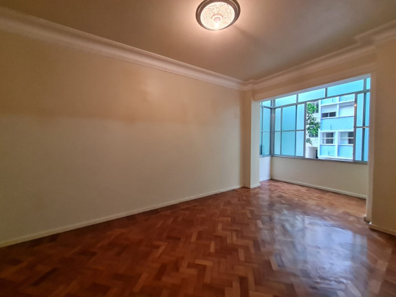 Imagem Apartamento com 2 Quartos à Venda, 121 m² em Leme - Rio de Janeiro Imagem Apartamento com 2 Quartos à Venda, 121 m² em Leme - Rio de Janeiro