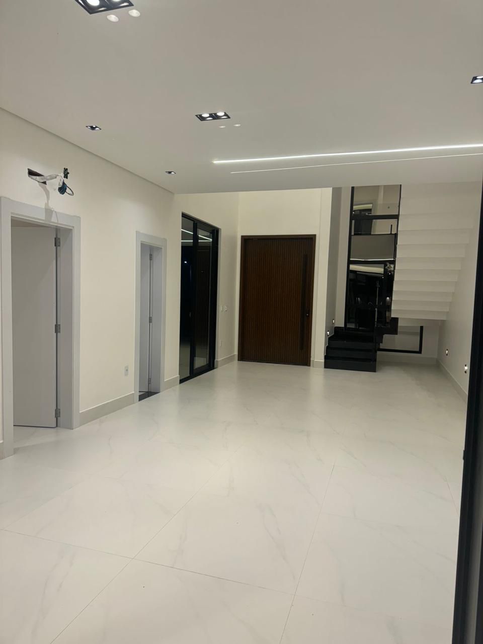 Imagem Casa de Condomínio com 4 Quartos à Venda, 271 m² em Ponta Negra - Manaus