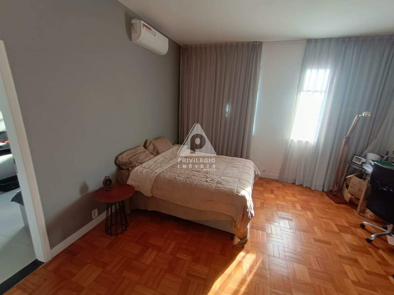 Imagem Cobertura com 4 Quartos à Venda, 260 m²em Copacabana - Rio de Janeiro