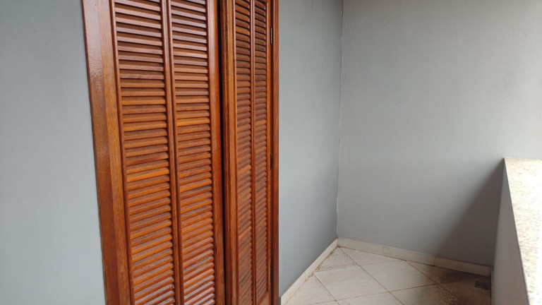 Imagem Sobrado com 3 Quartos para Alugar, 140 m²em Jardim das Laranjeiras - Limeira
