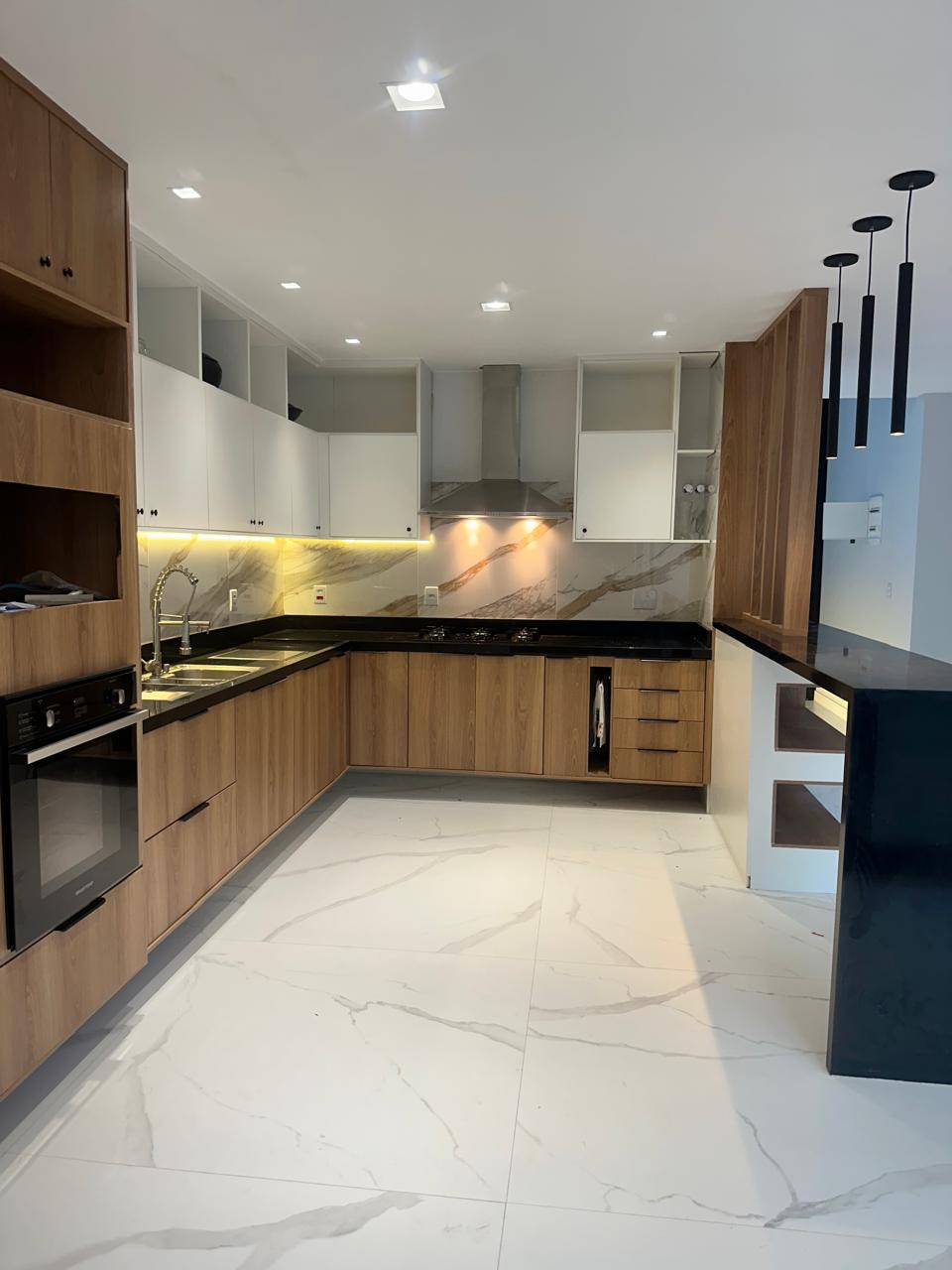 Imagem Casa de Condomínio com 5 Quartos à Venda, 200 m² em Campo Grande - Rio de Janeiro Imagem Casa de Condomínio com 5 Quartos à Venda, 200 m² em Campo Grande - Rio de Janeiro