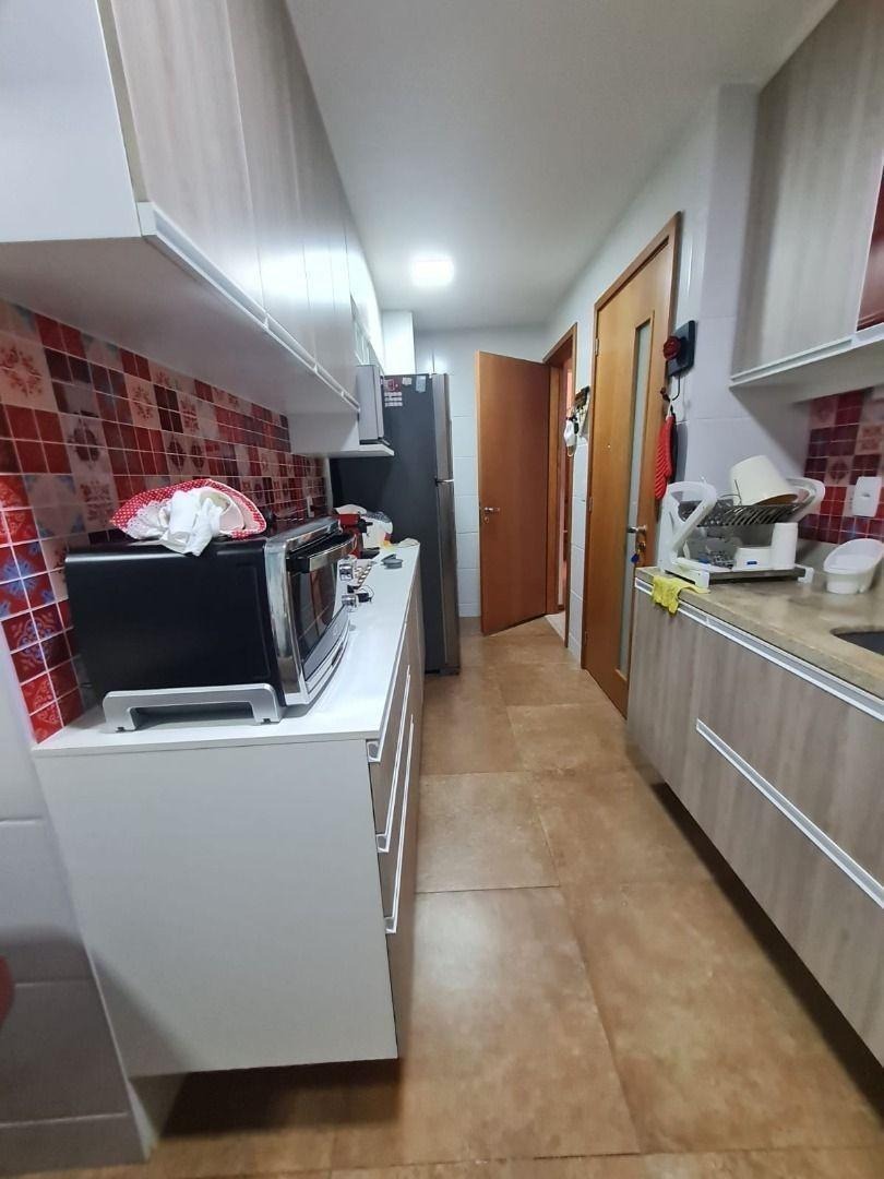 Imagem Apartamento com 4 Quartos à Venda, 131 m²em Camboinhas - Niterói Imagem Apartamento com 4 Quartos à Venda, 131 m²em Camboinhas - Niterói