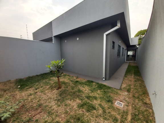 Imagem Casa com 2 Quartos à Venda,  em Vila Marcos Roberto - Campo Grande