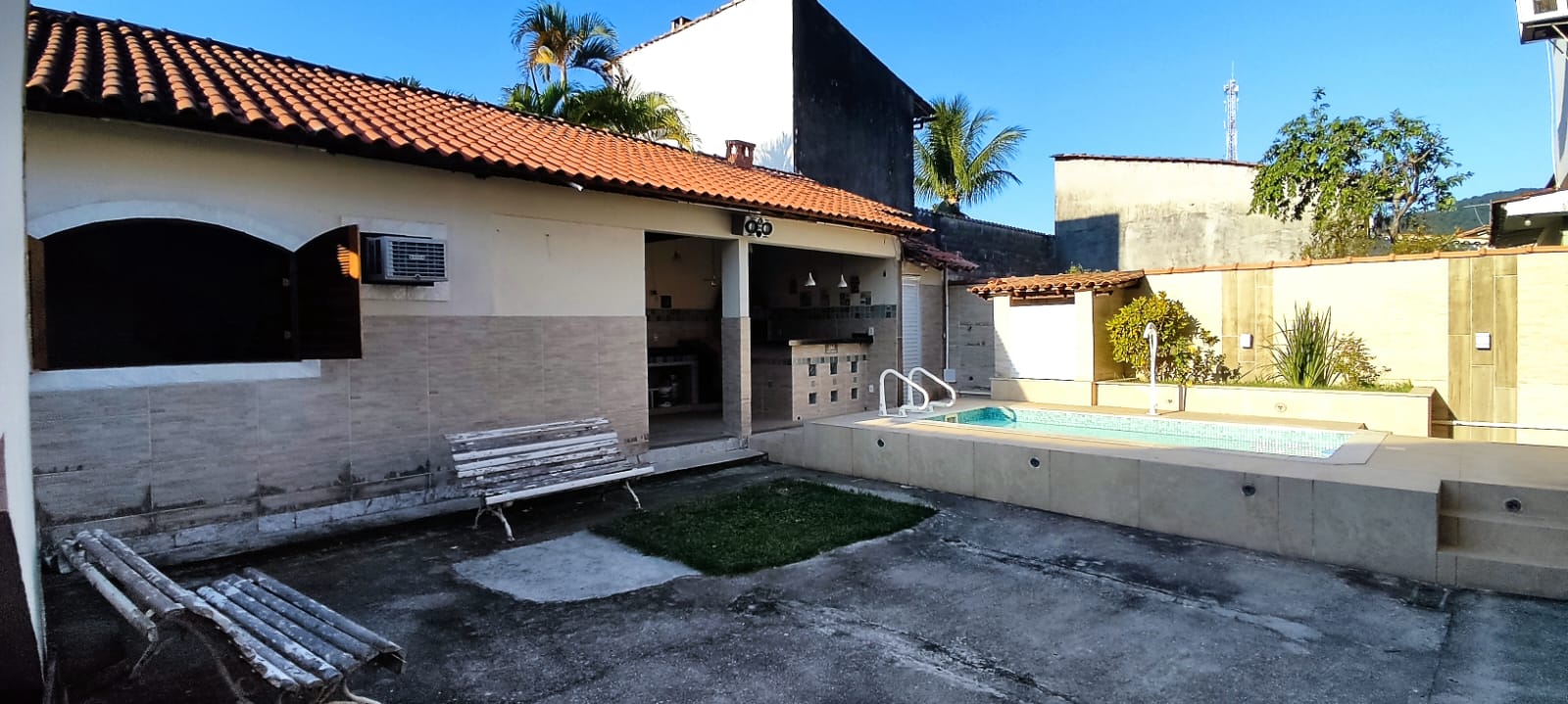 Imagem Casa com 3 Quartos à Venda, 330 m²em Itaipu - Niterói