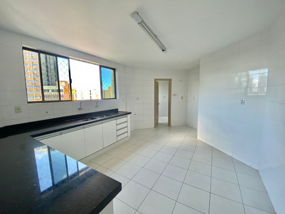 Imagem Apartamento com 4 Quartos à Venda, 240 m² em Nazaré - Belém Imagem Apartamento com 4 Quartos à Venda, 240 m² em Nazaré - Belém