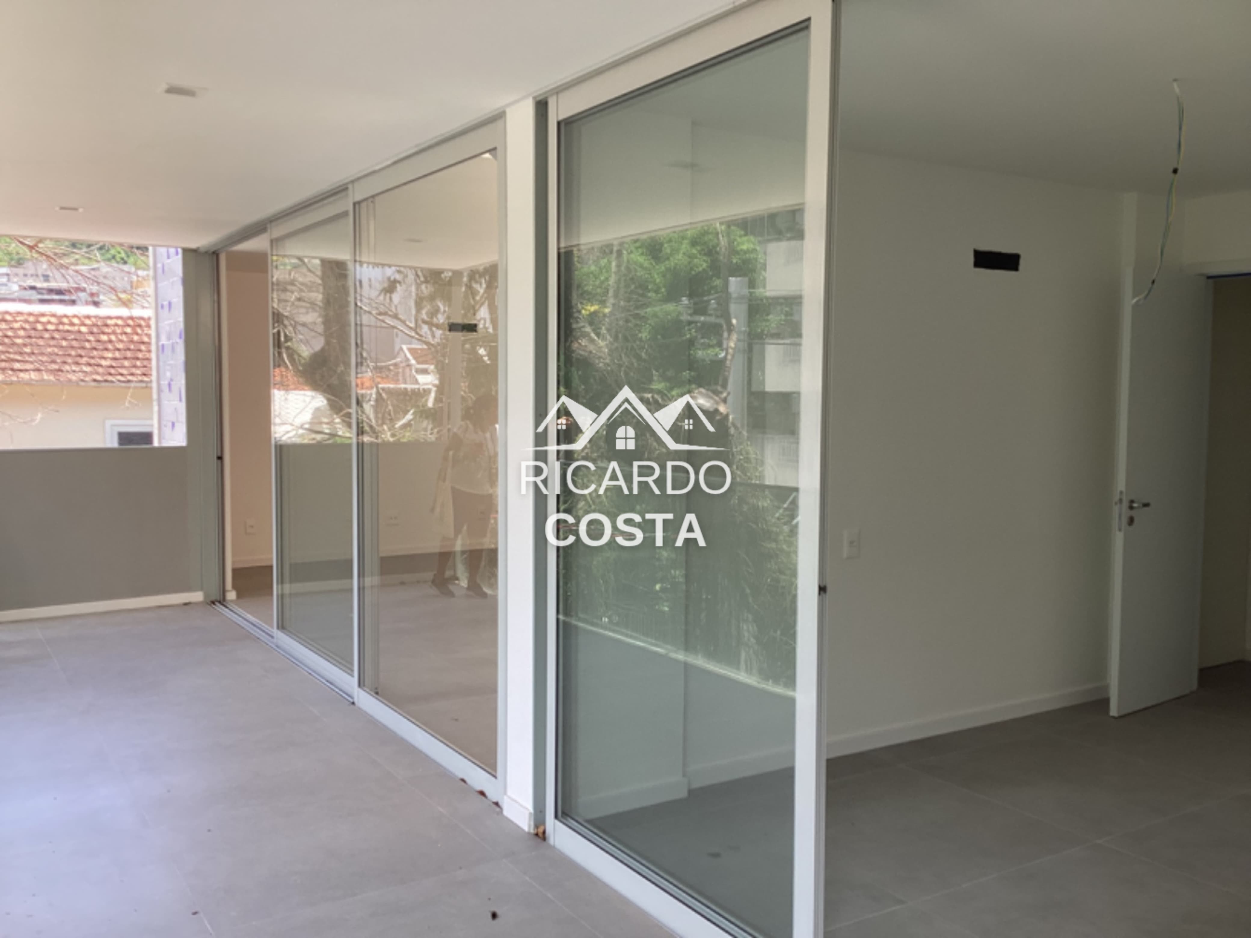 Imagem Cobertura com 2 Quartos à Venda ou Locação, 190 m² em Humaitá - Rio de Janeiro Imagem Cobertura com 2 Quartos à Venda ou Locação, 190 m² em Humaitá - Rio de Janeiro