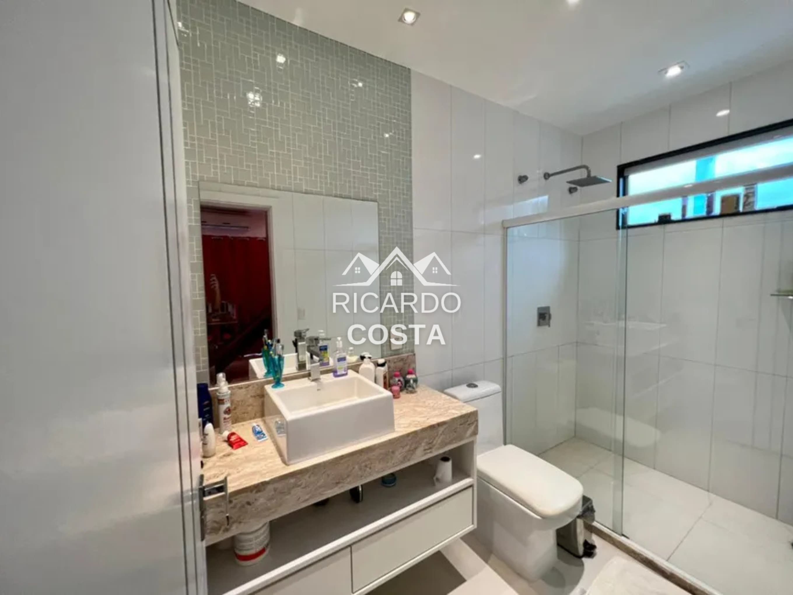 Imagem Casa de Condomínio com 3 Quartos à Venda ou Locação, 310 m² em Jacarepaguá - Rio de Janeiro Imagem Casa de Condomínio com 3 Quartos à Venda ou Locação, 310 m² em Jacarepaguá - Rio de Janeiro