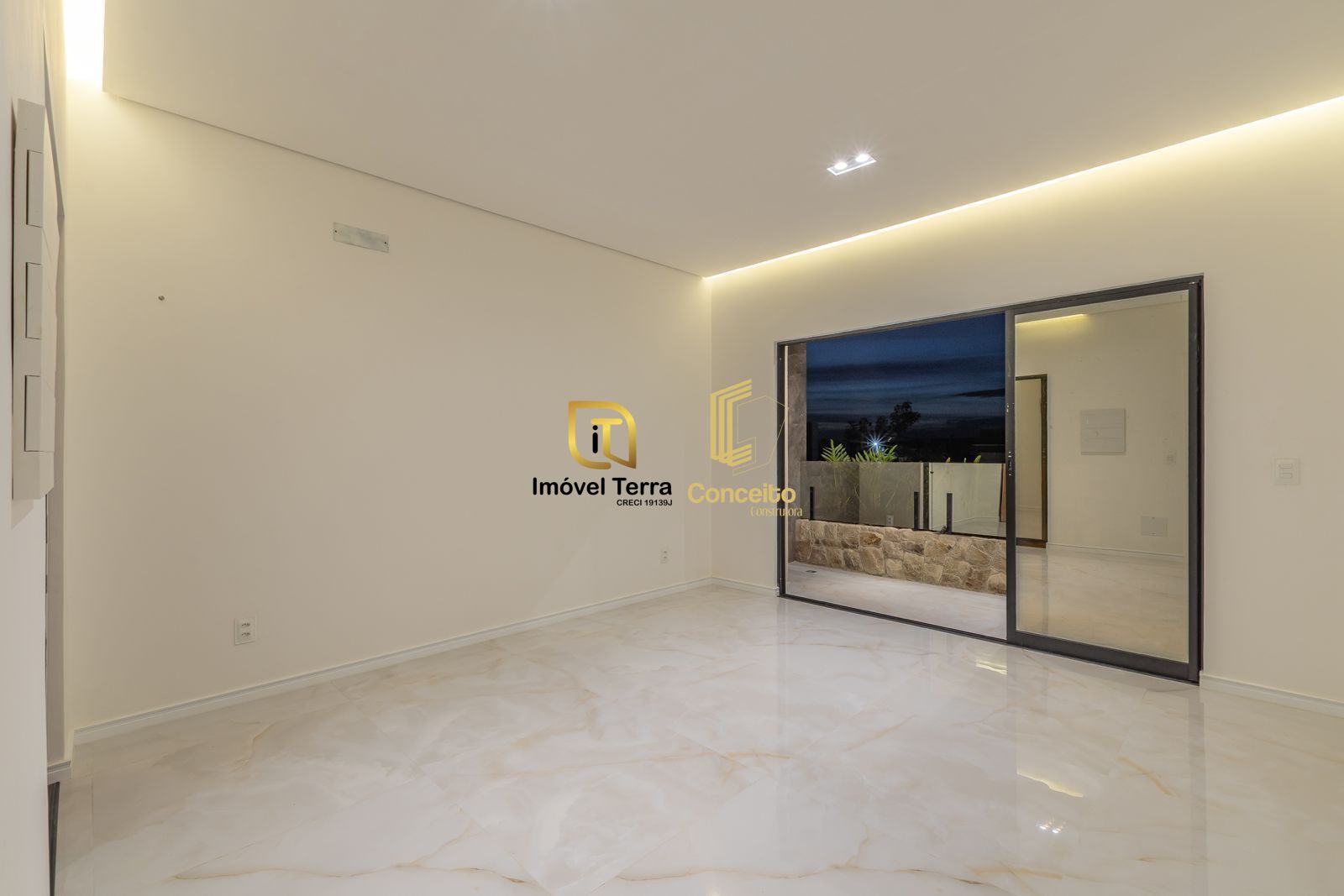 Imagem Casa de Condomínio com 5 Quartos à Venda, 356 m² em Cidade Alpha - Eusébio Imagem Casa de Condomínio com 5 Quartos à Venda, 356 m² em Cidade Alpha - Eusébio