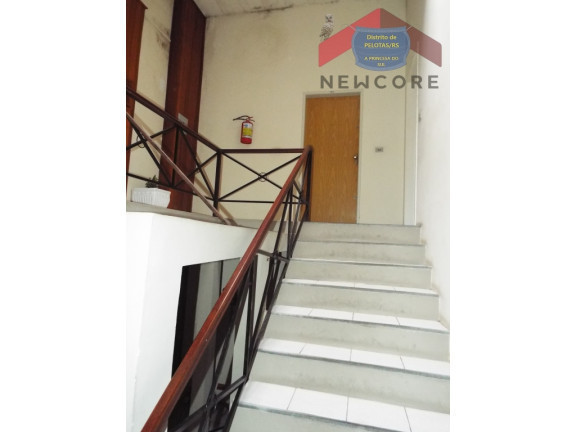 Imagem Apartamento com 2 Quartos à Venda,  em Três Vendas - Pelotas