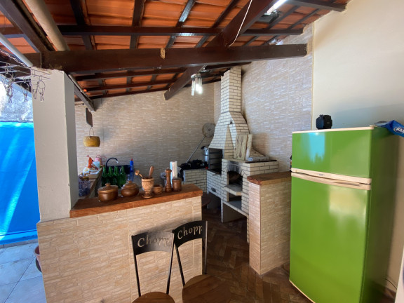 Imagem Casa com 3 Quartos à Venda, 230 m² em Jardim das Palmeiras (Zona Sul) - São Paulo