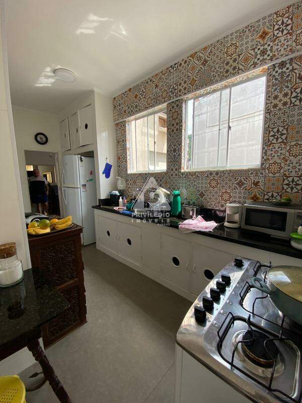 Imagem Apartamento com 3 Quartos à Venda, 160 m²em Copacabana - Rio de Janeiro