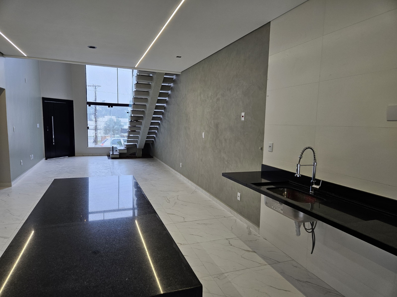 Imagem Casa com 4 Quartos à Venda, 241 m² em Ponta Negra - Manaus Imagem Casa com 4 Quartos à Venda, 241 m² em Ponta Negra - Manaus