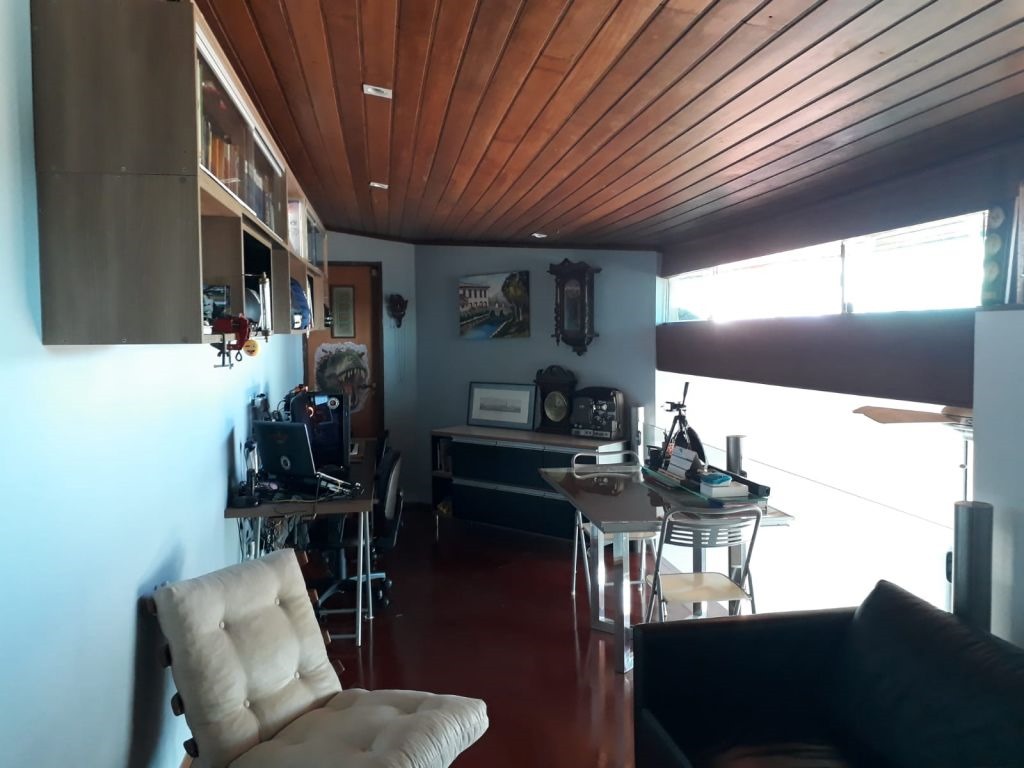 Imagem Sobrado com 4 Quartos à Venda, 286 m²em Vila Deodoro - São Paulo