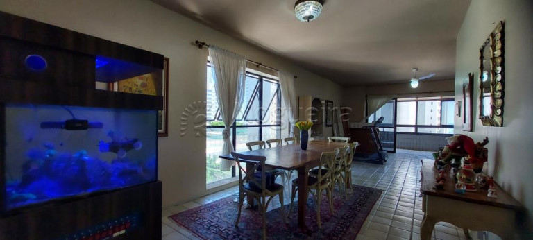 Imagem Apartamento com 4 Quartos à Venda, 200 m²em Boa Viagem - Recife