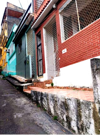 Imagem Casa de Vila com 2 Quartos à Venda,  em Encantado - Rio de Janeiro