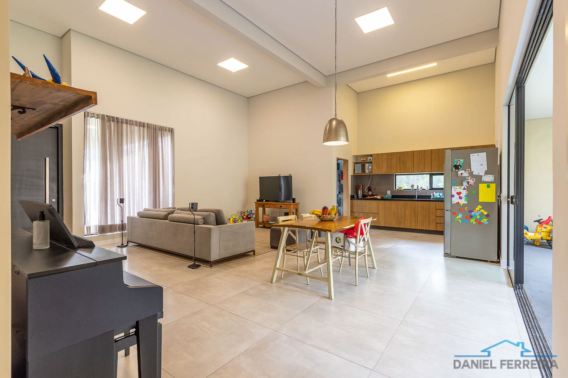 Imagem Casa de Condomínio com 3 Quartos à Venda, 240 m² em Setor Habitacional Tororó (Jardim Botânico) - Brasília Imagem Casa de Condomínio com 3 Quartos à Venda, 240 m² em Setor Habitacional Tororó (Jardim Botânico) - Brasília