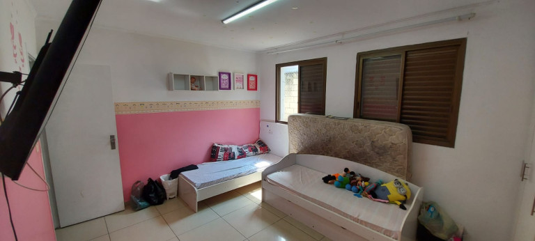 Imagem Casa com 2 Quartos à Venda, 250 m² em Jardim Luso - São Paulo Imagem Casa com 2 Quartos à Venda, 250 m² em Jardim Luso - São Paulo