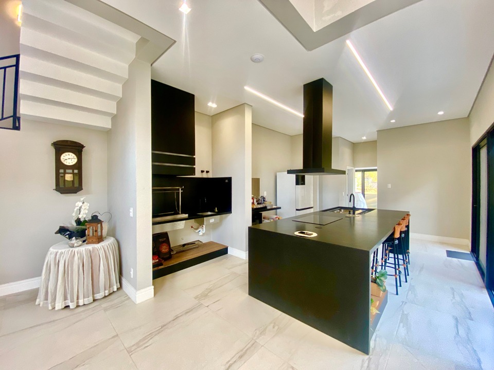 Imagem Casa de Condomínio com 3 Quartos à Venda, 380 m²em Jardim Novo Mundo - Jundiaí Imagem Casa de Condomínio com 3 Quartos à Venda, 380 m²em Jardim Novo Mundo - Jundiaí